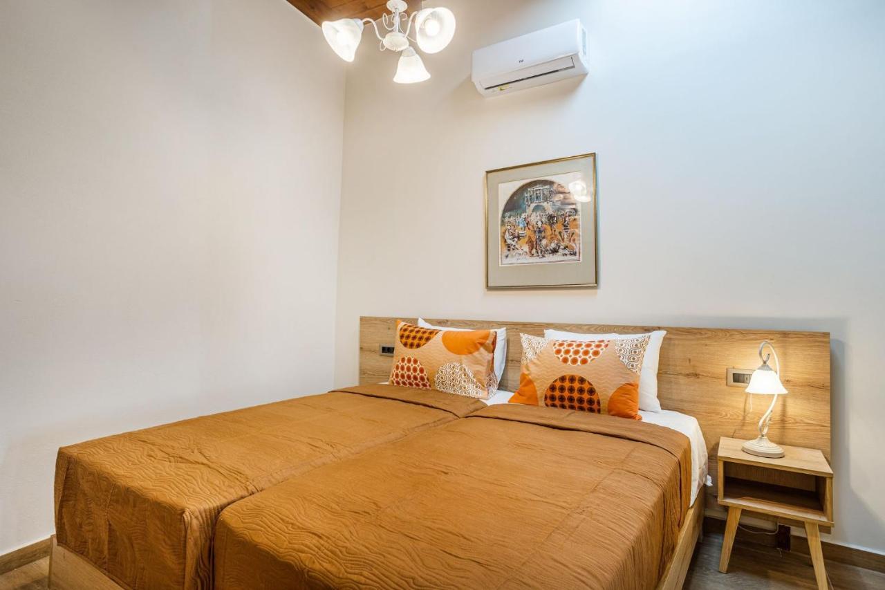 Villa Argyro *